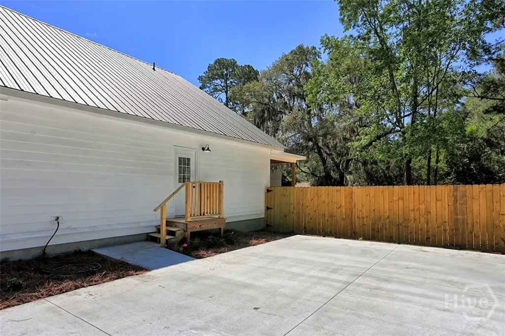 27 Pine Drive Savannah GA 31405