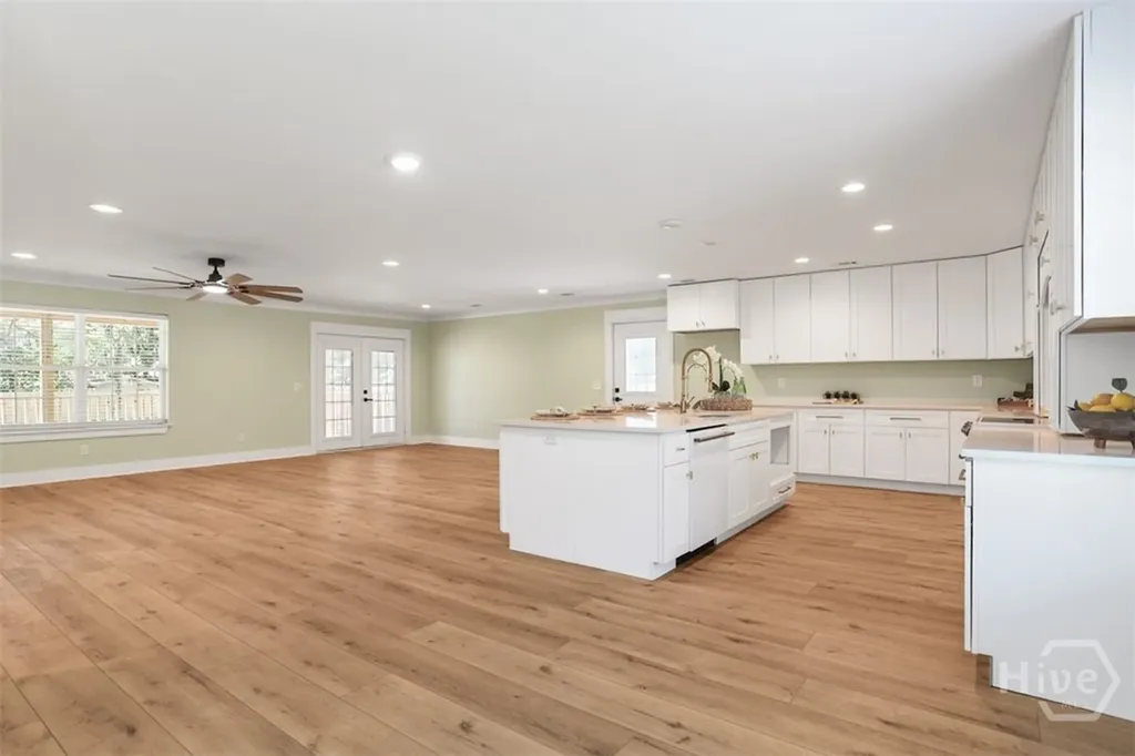 27 Pine Drive Savannah GA 31405