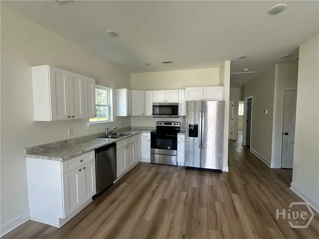 373 Carter Allenhurst GA 31301