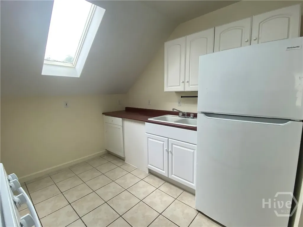 1315 - Upstairs Bonaventure Road Savannah GA 31404