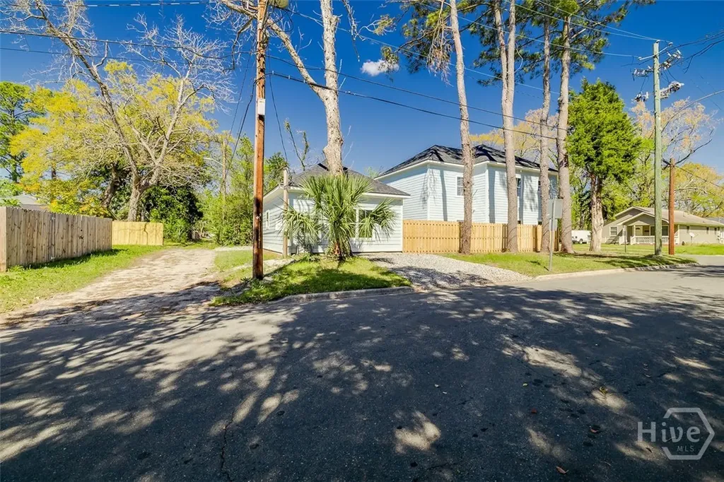 1615 Le Grand Street Savannah GA 31401
