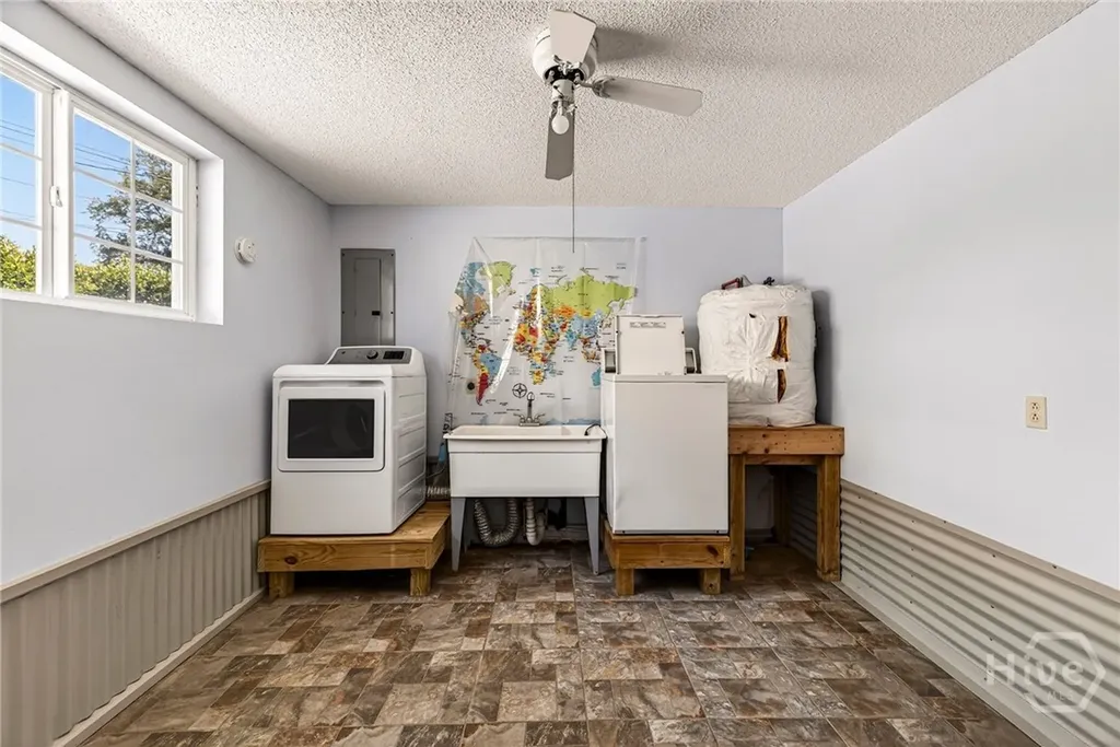 219 E Point Drive Savannah GA 31410