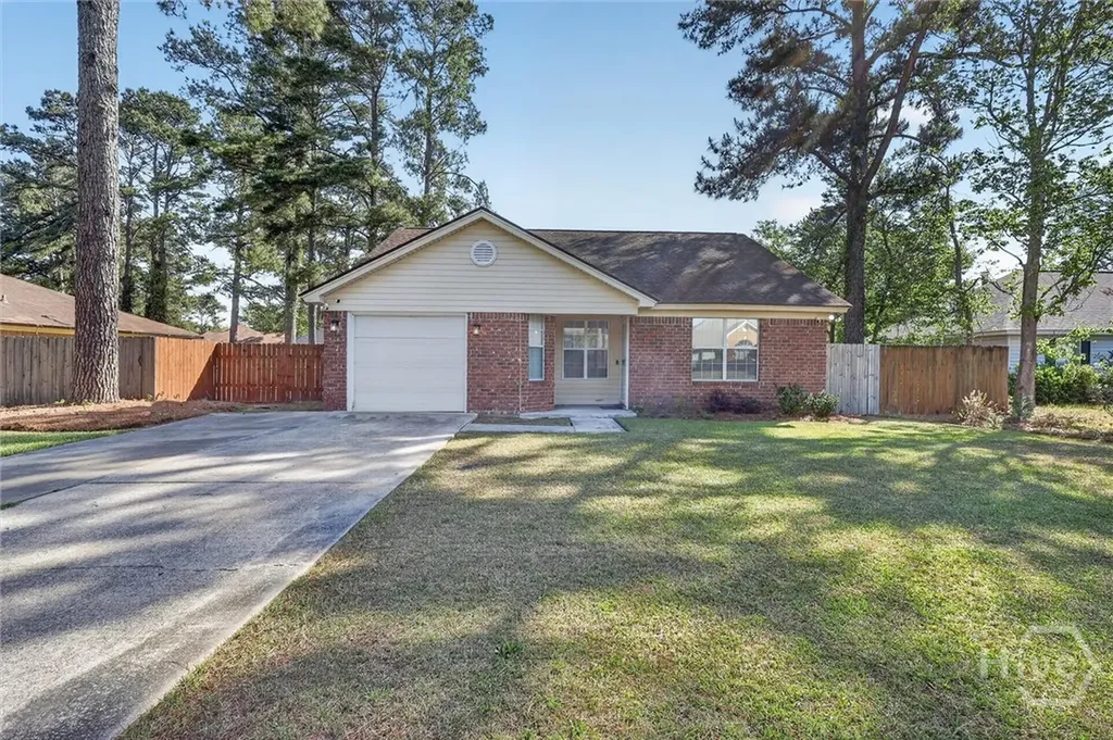 117 Longleaf Circle Pooler GA 31322