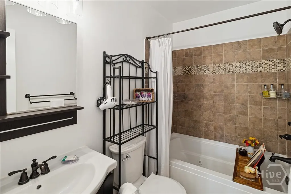 117 Longleaf Circle Pooler GA 31322