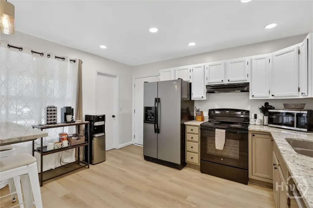 117 Longleaf Circle Pooler GA 31322