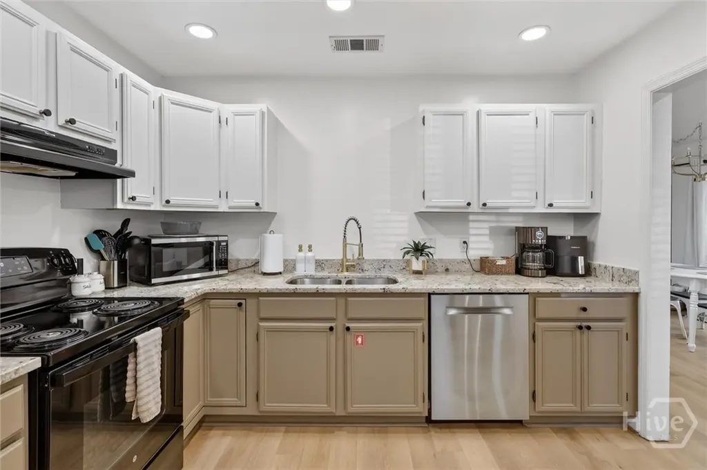 117 Longleaf Circle Pooler GA 31322