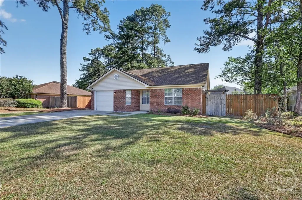 117 Longleaf Circle Pooler GA 31322