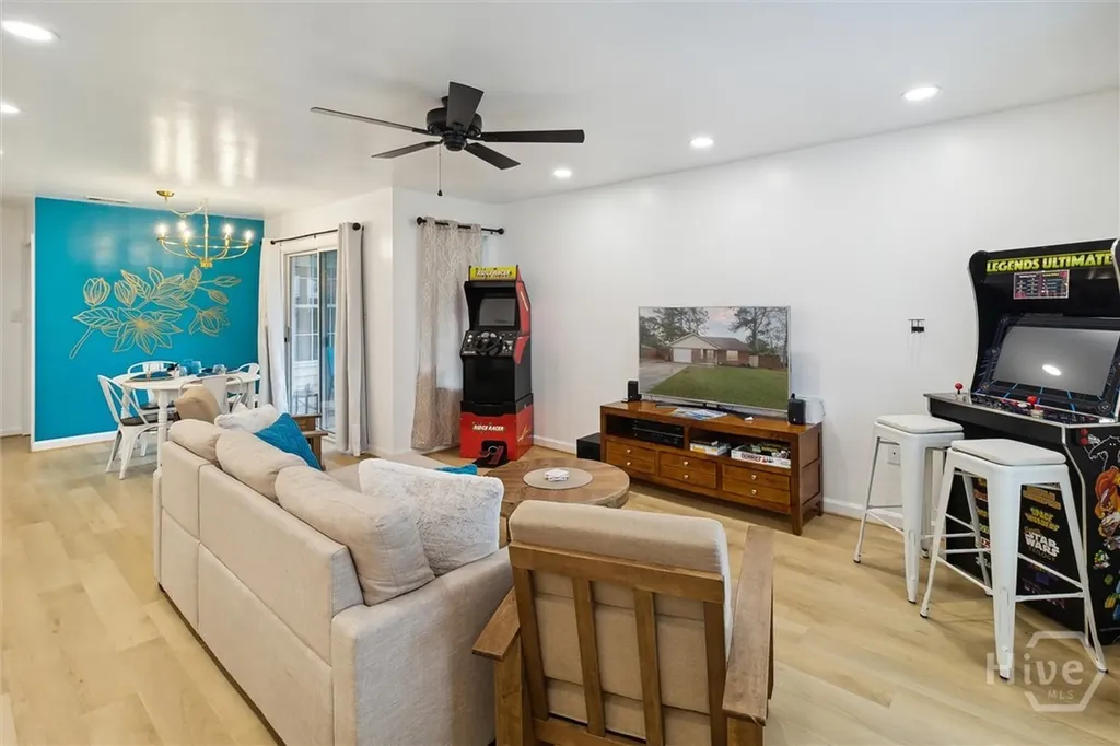 117 Longleaf Circle Pooler GA 31322
