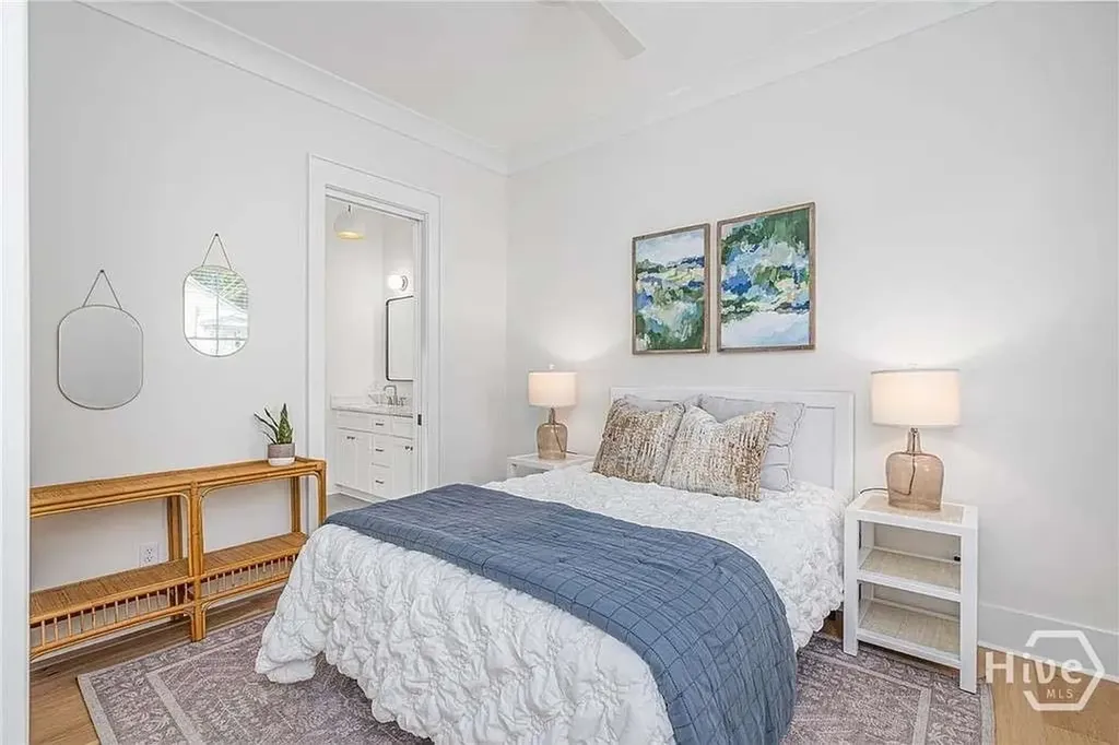 216 W 43rd Street Savannah GA 31401