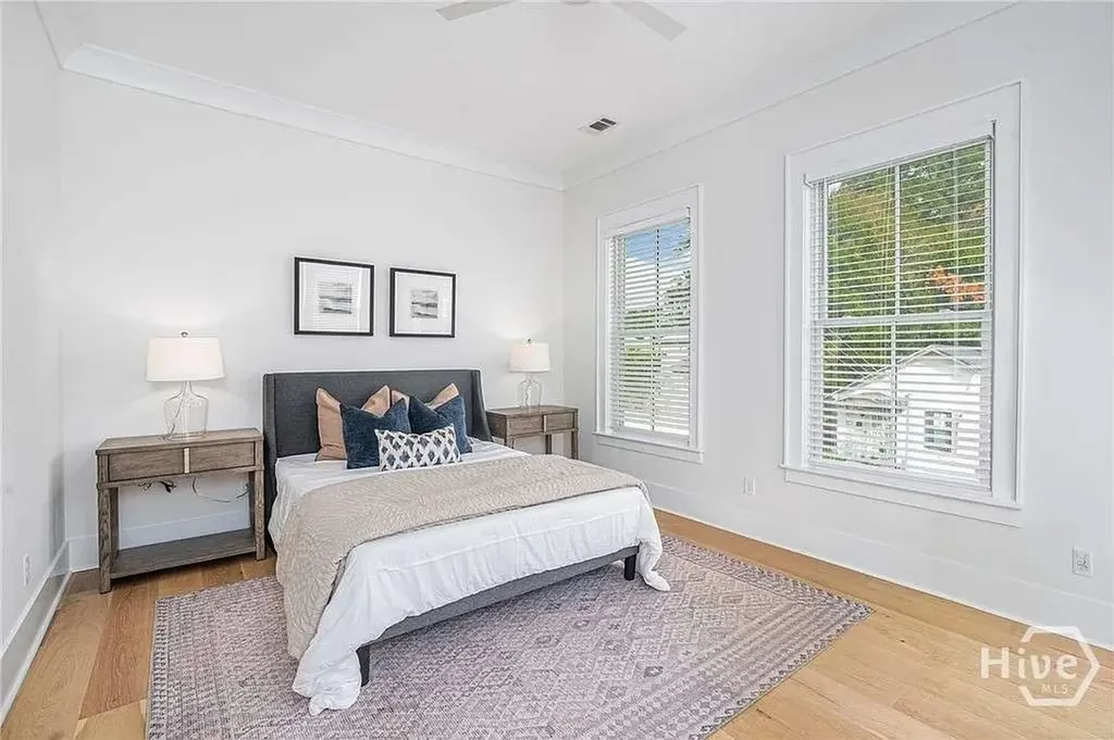216 W 43rd Street Savannah GA 31401