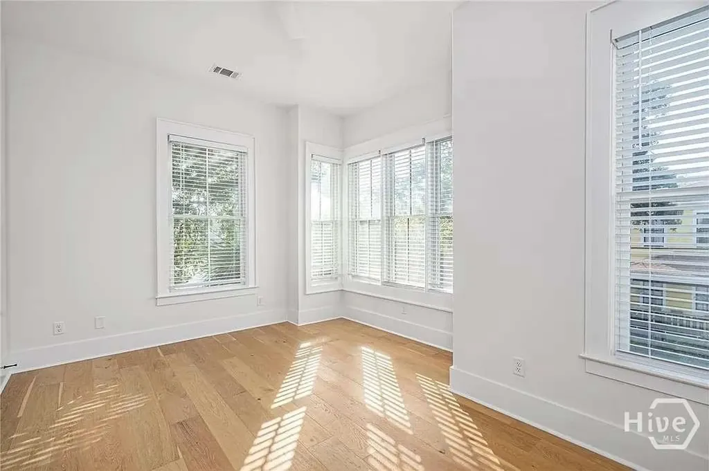 216 W 43rd Street Savannah GA 31401