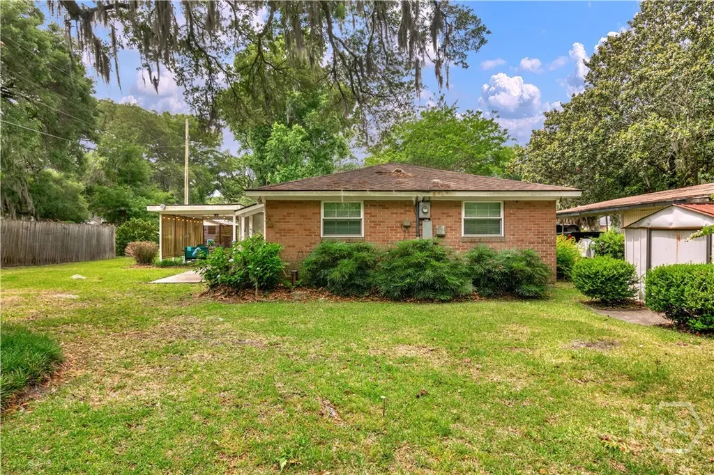 1504 W Creighton Place Savannah GA 31406