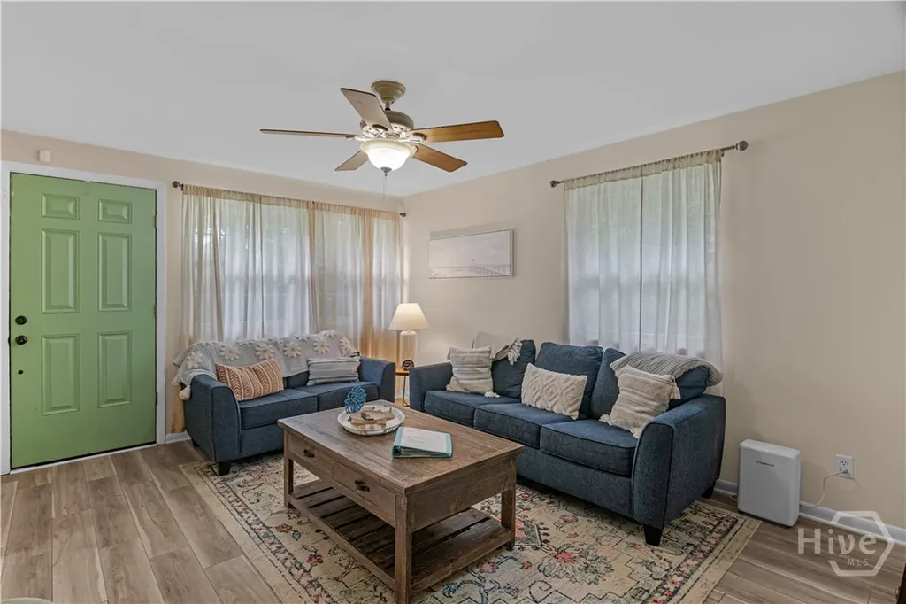 1504 W Creighton Place Savannah GA 31406