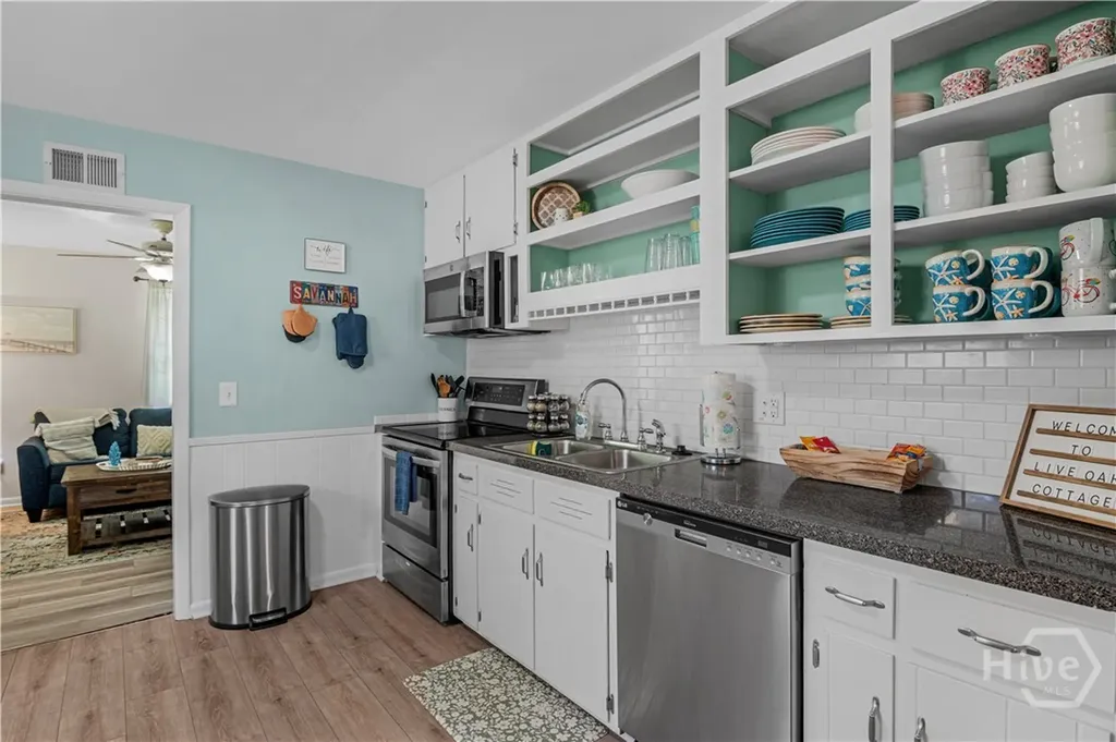 1504 W Creighton Place Savannah GA 31406