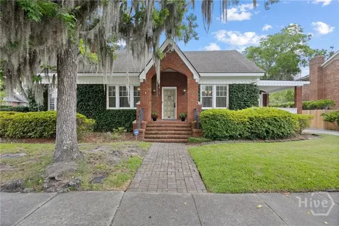 535 E 44th Street Savannah GA 31405