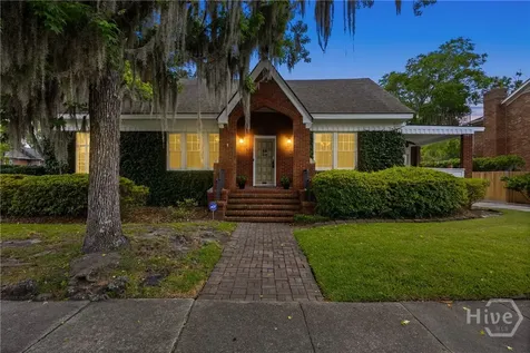 535 E 44th Street Savannah GA 31405