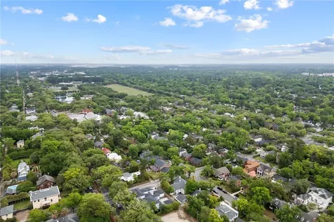 535 E 44th Street Savannah GA 31405