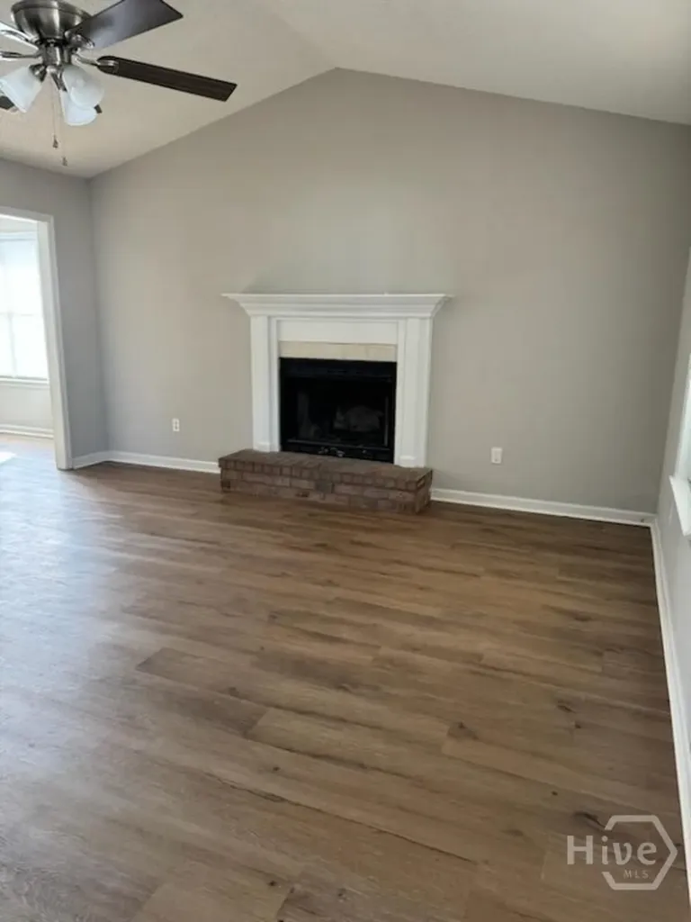 1105 Tomcat Trail Hinesville GA 31313