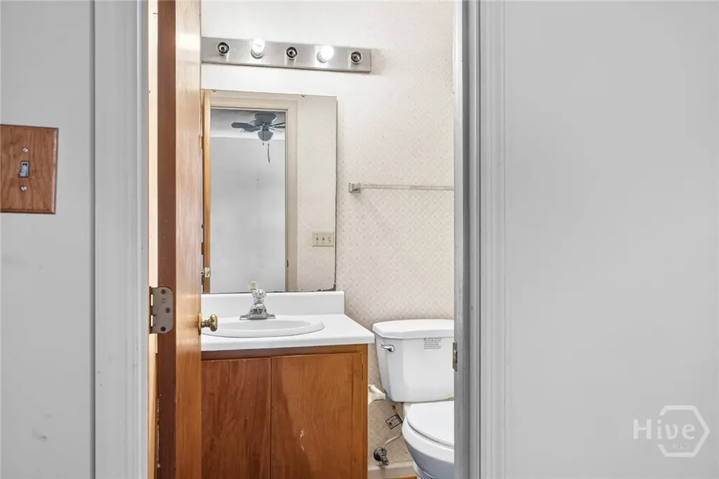 102 Coastal Place Savannah GA 31406