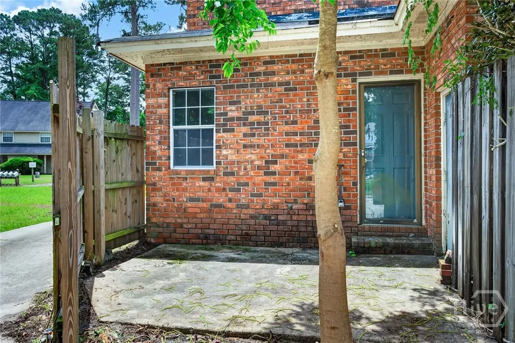 102 Coastal Place Savannah GA 31406