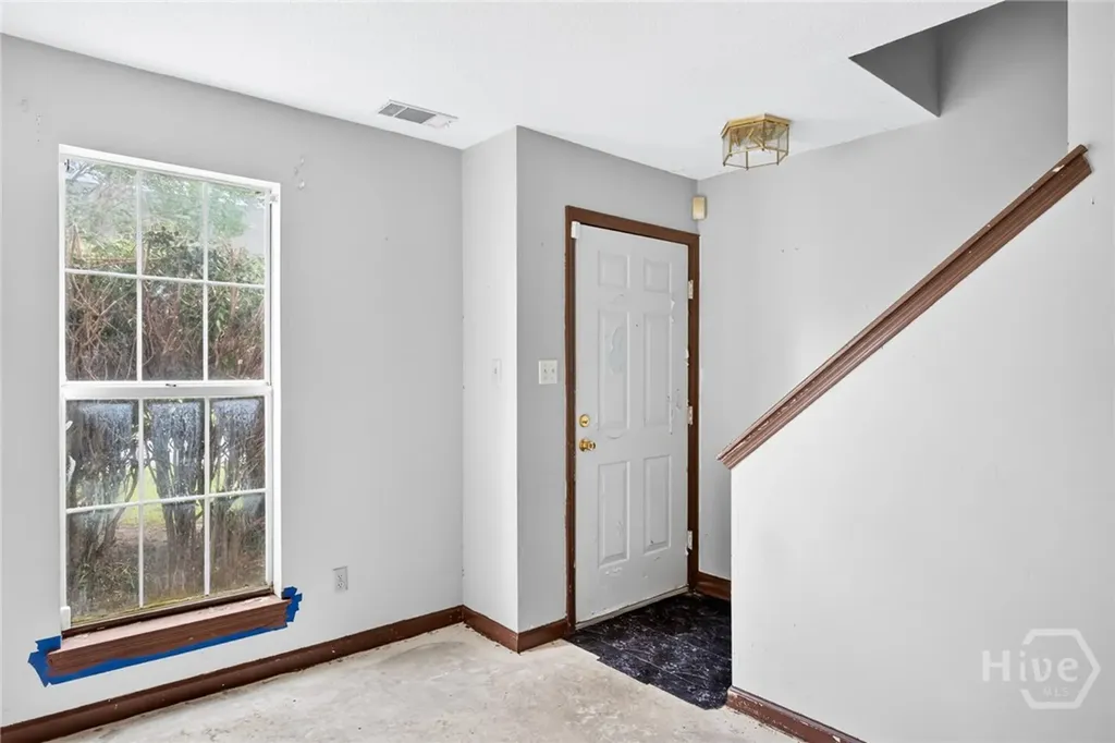 102 Coastal Place Savannah GA 31406