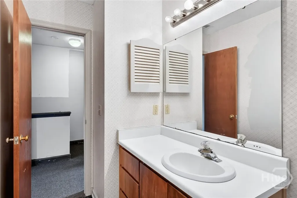 102 Coastal Place Savannah GA 31406