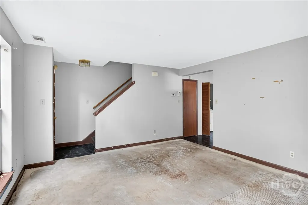102 Coastal Place Savannah GA 31406