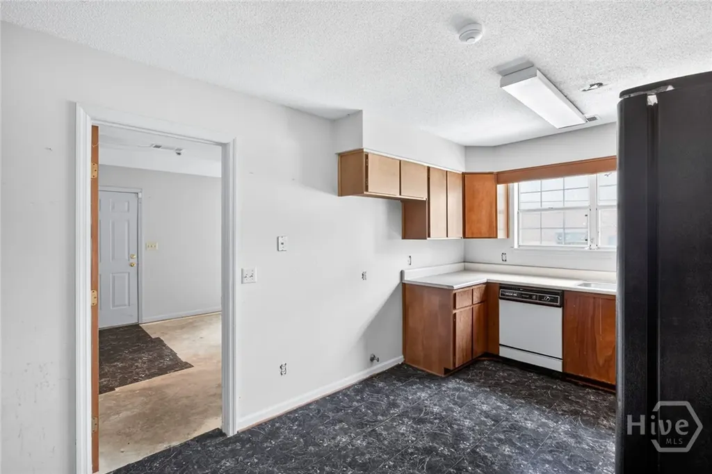 102 Coastal Place Savannah GA 31406