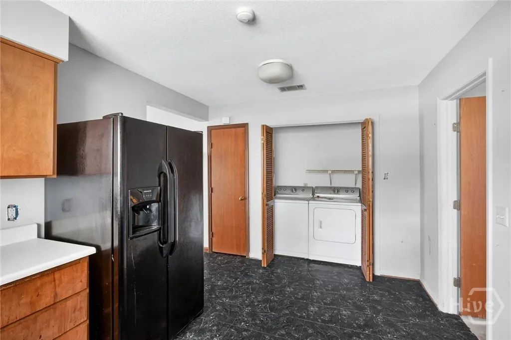 102 Coastal Place Savannah GA 31406