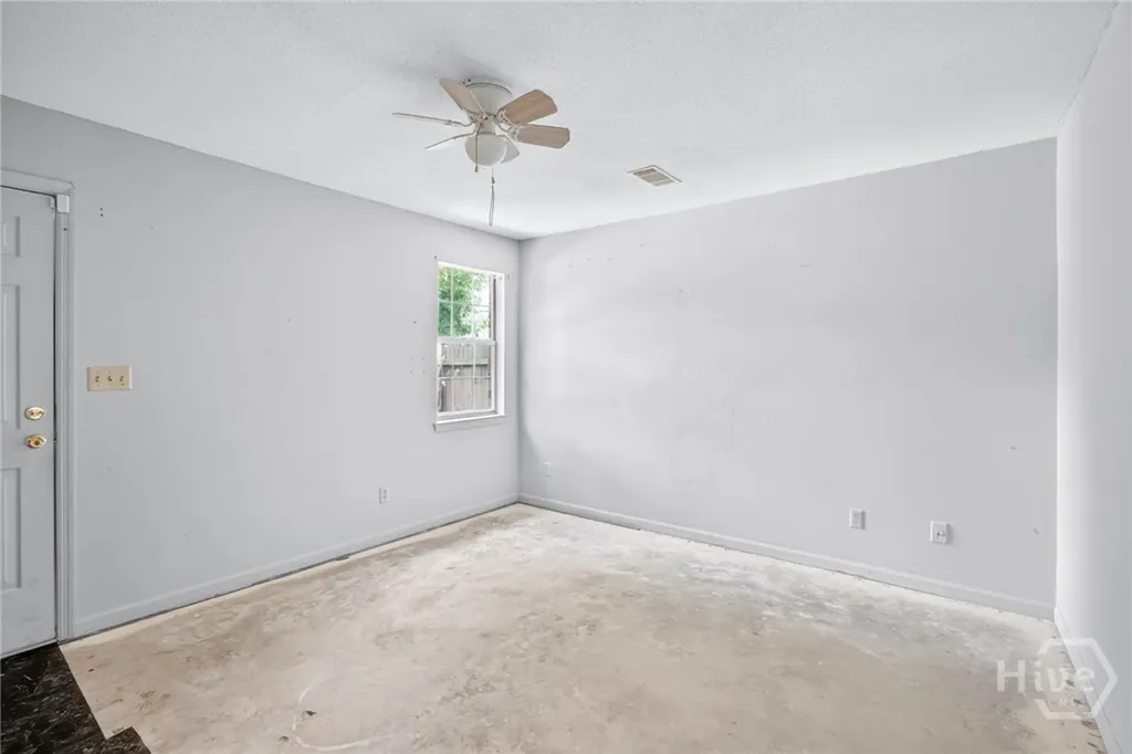 102 Coastal Place Savannah GA 31406