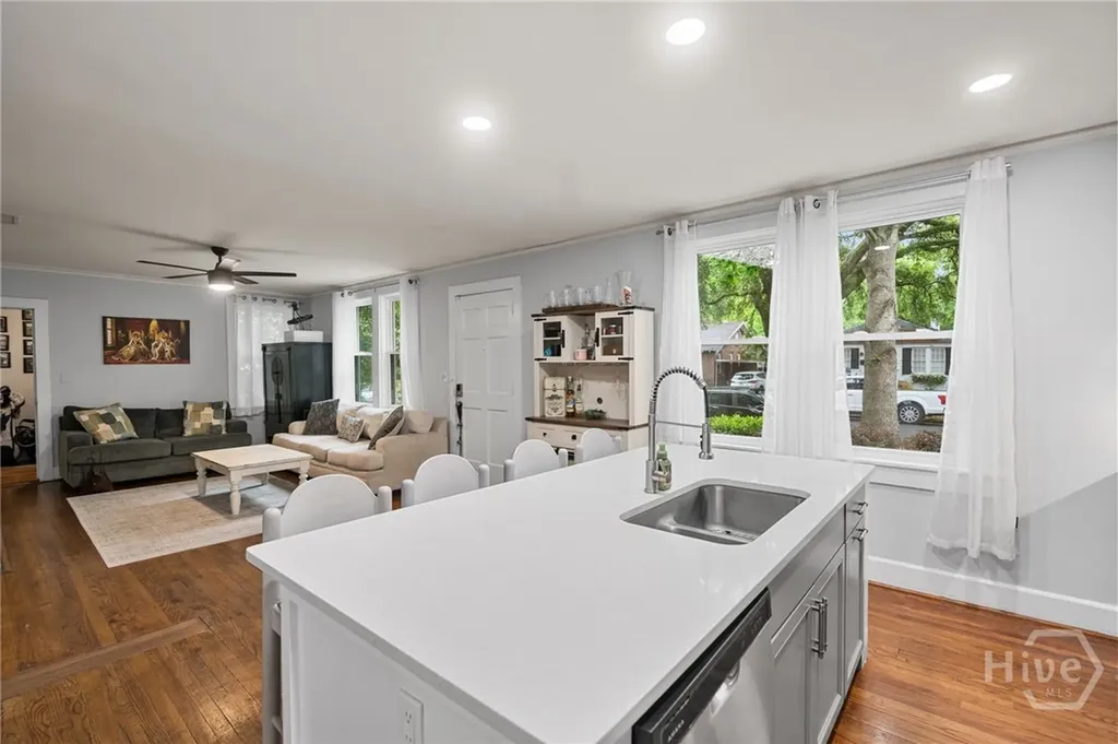 332 E 56th Street Savannah GA 31405