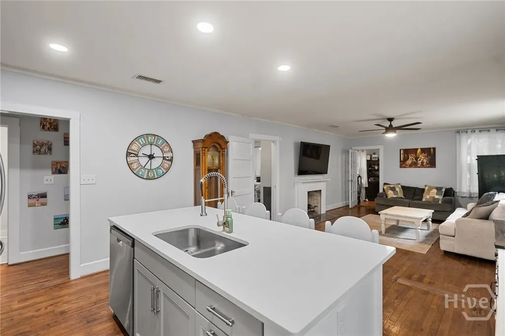 332 E 56th Street Savannah GA 31405