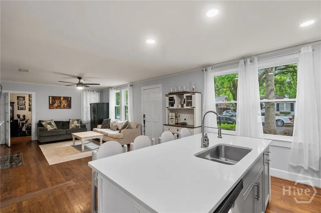332 E 56th Street Savannah GA 31405