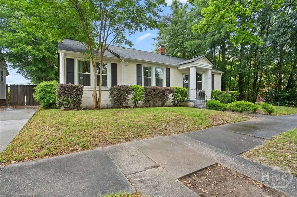 332 E 56th Street Savannah GA 31405