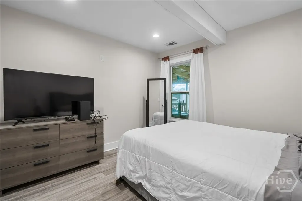 332 E 56th Street Savannah GA 31405