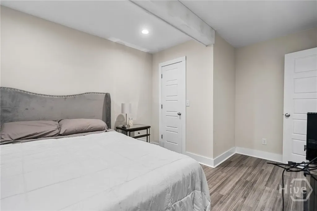 332 E 56th Street Savannah GA 31405