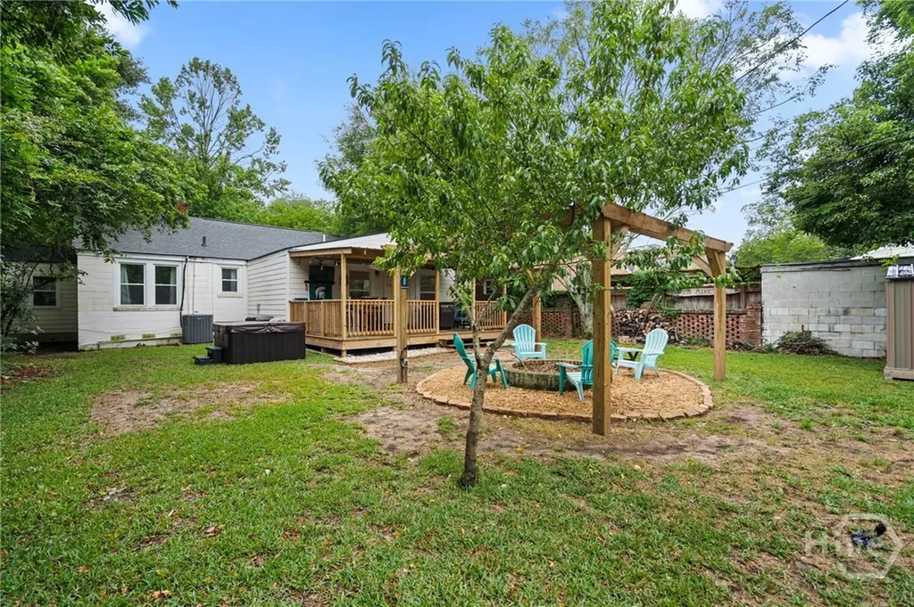 332 E 56th Street Savannah GA 31405