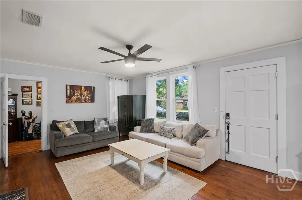 332 E 56th Street Savannah GA 31405