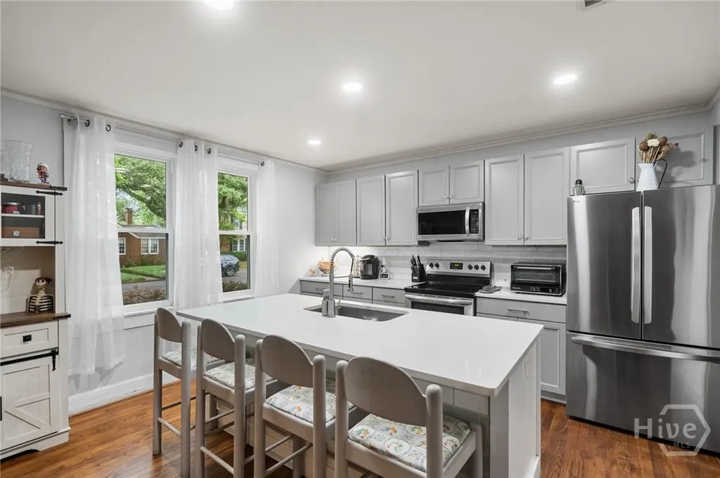 332 E 56th Street Savannah GA 31405