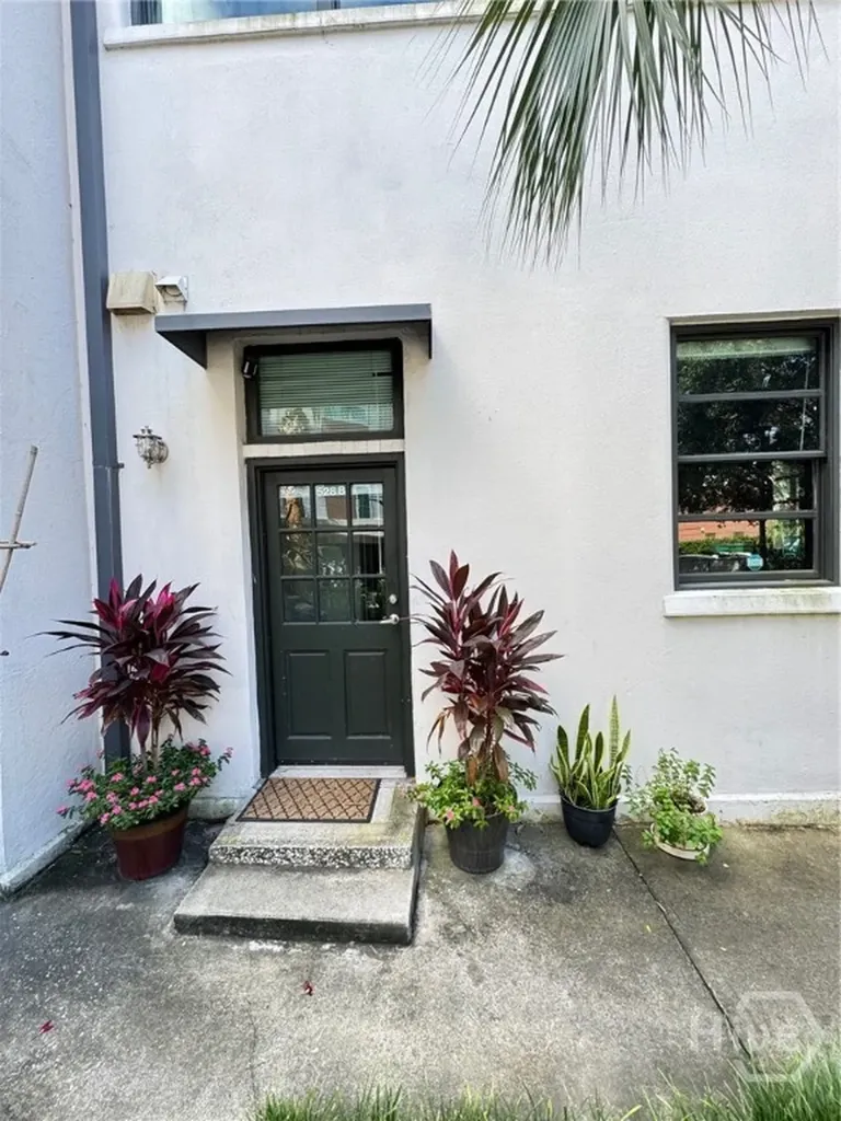 528 Selma Street Savannah GA 31401