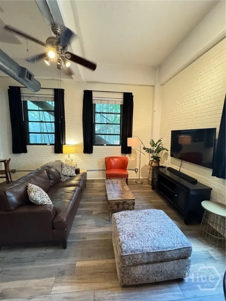 528 Selma Street Savannah GA 31401