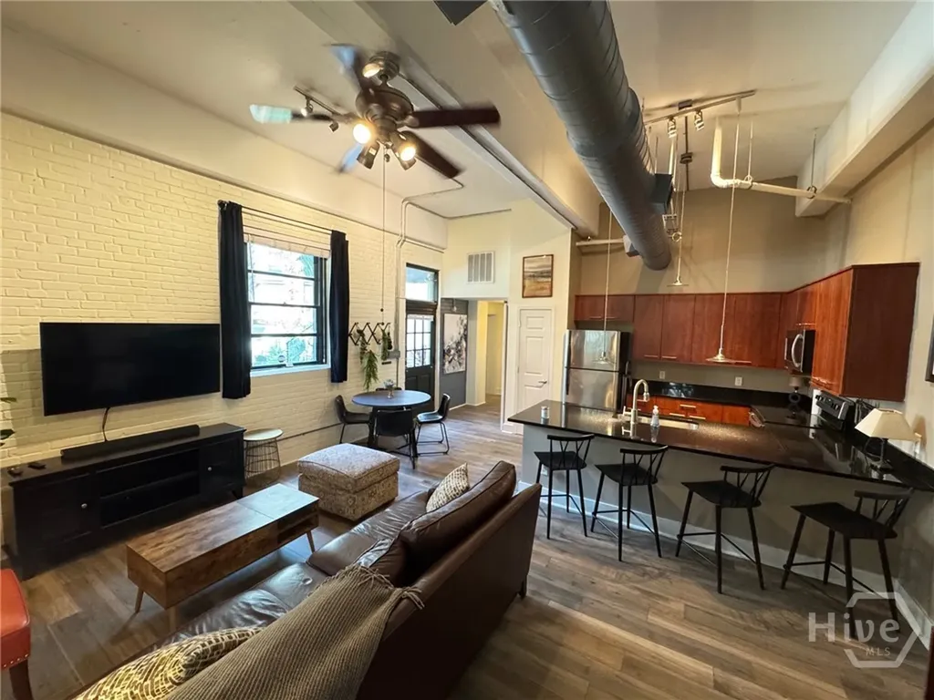 528 Selma Street Savannah GA 31401