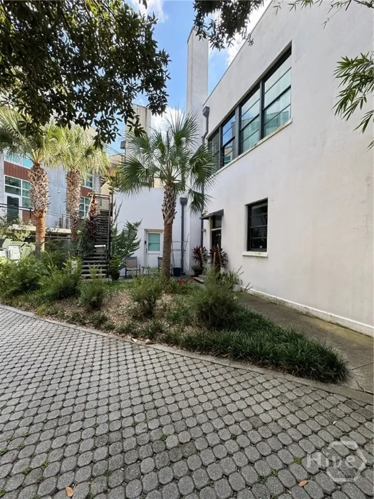 528 Selma Street Savannah GA 31401