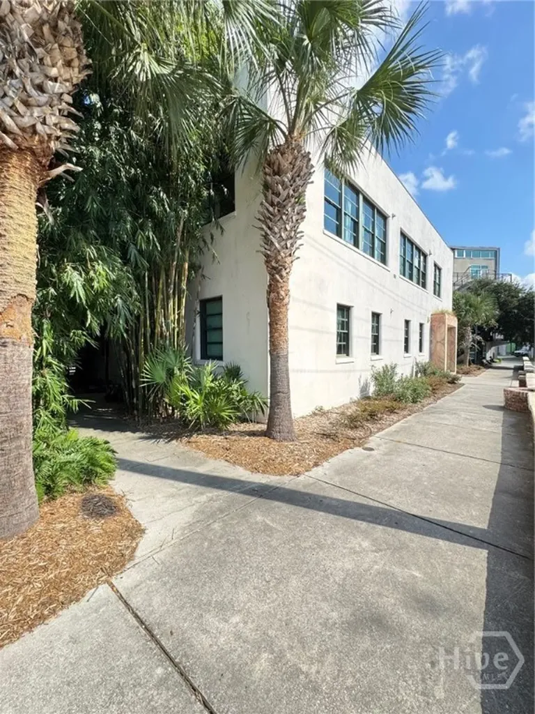 528 Selma Street Savannah GA 31401
