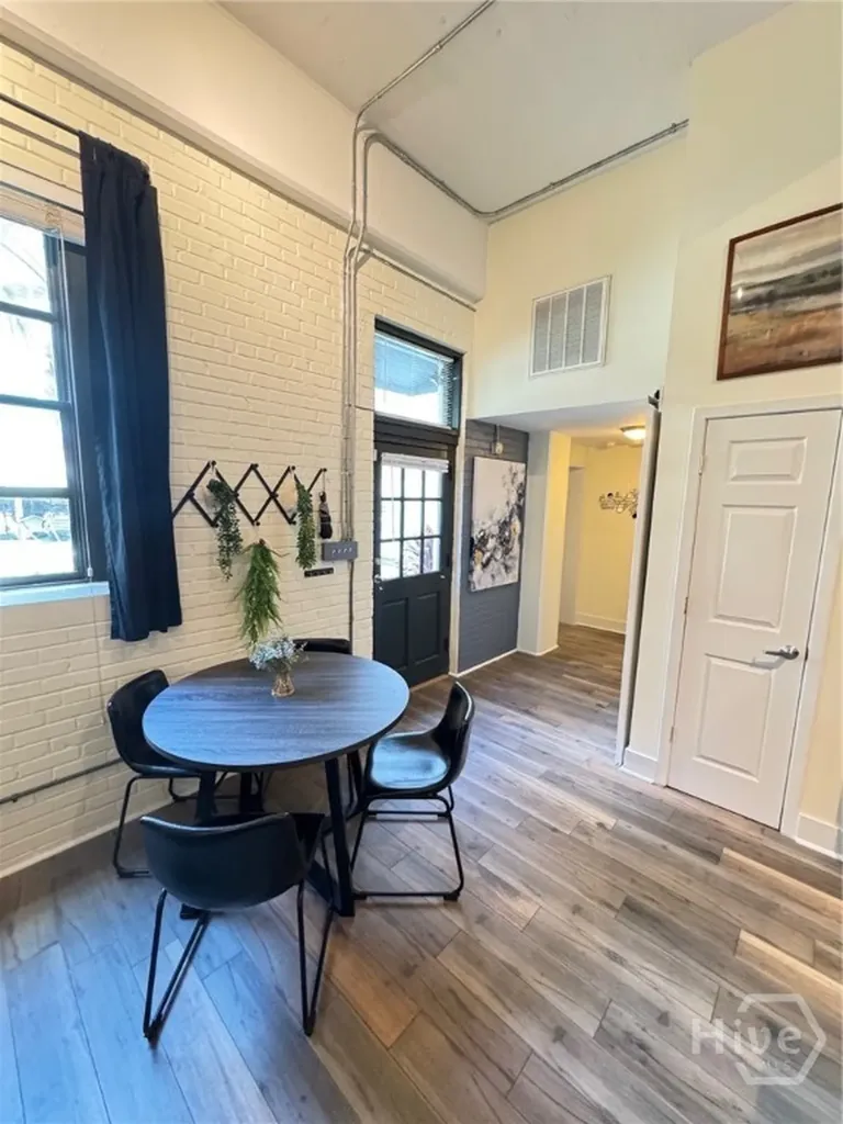 528 Selma Street Savannah GA 31401