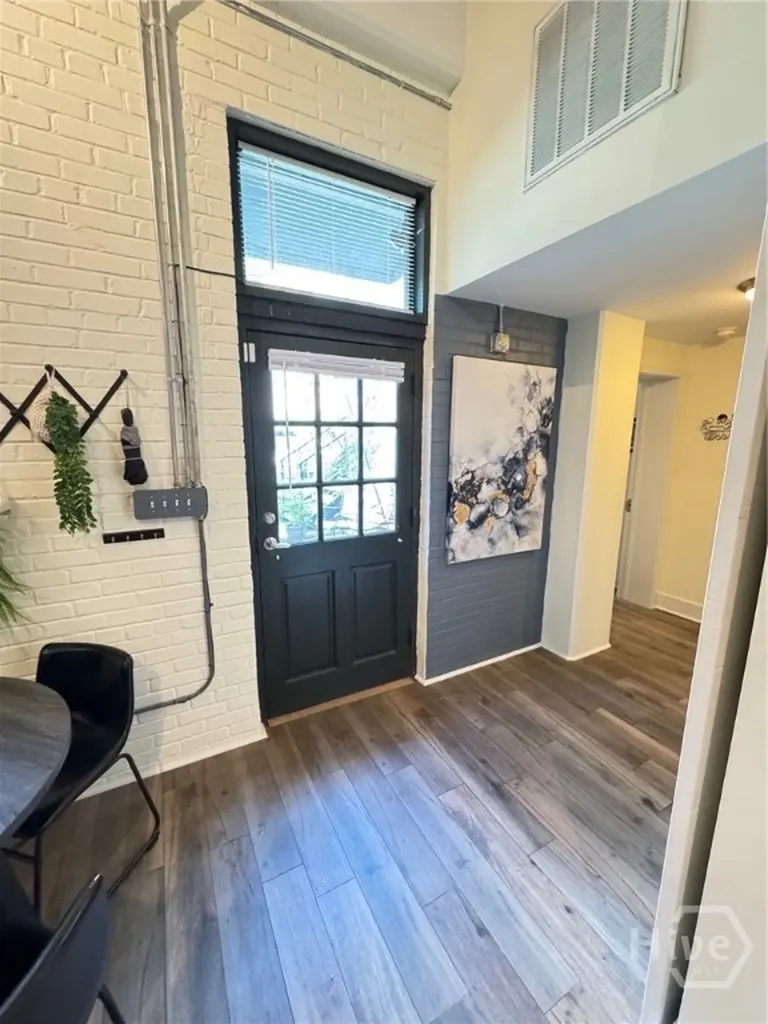 528 Selma Street Savannah GA 31401