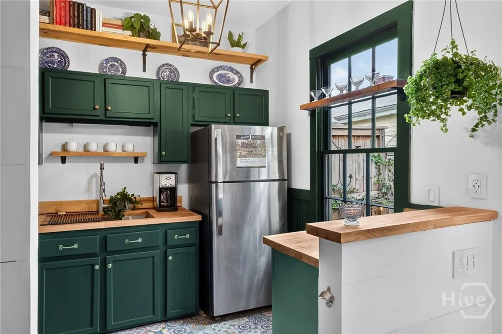 532 E Charlton Street Savannah GA 31401