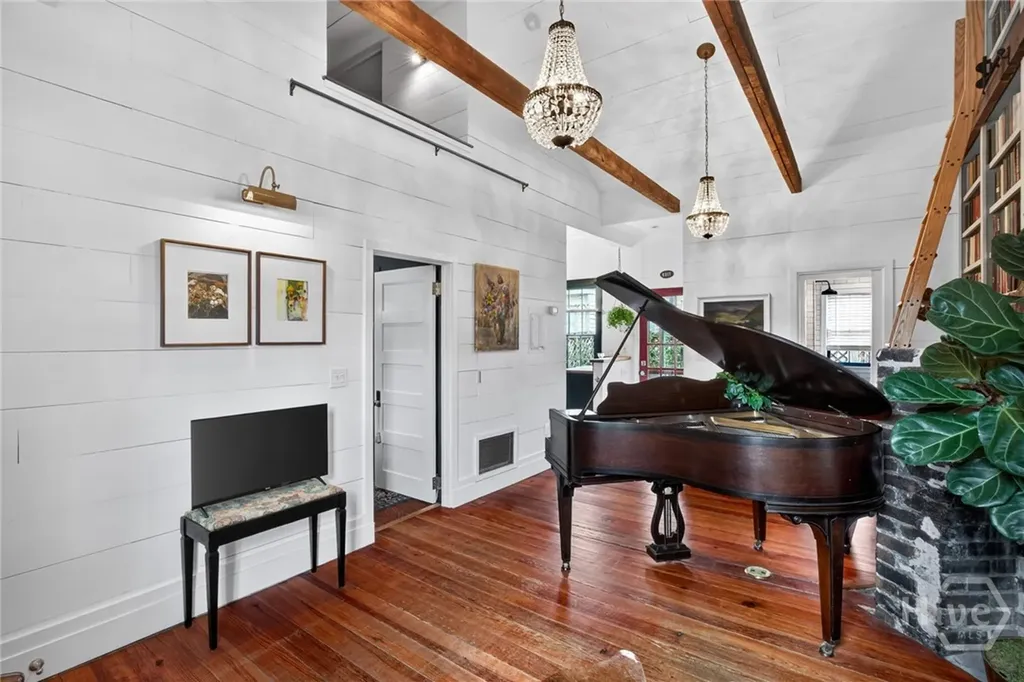 532 E Charlton Street Savannah GA 31401