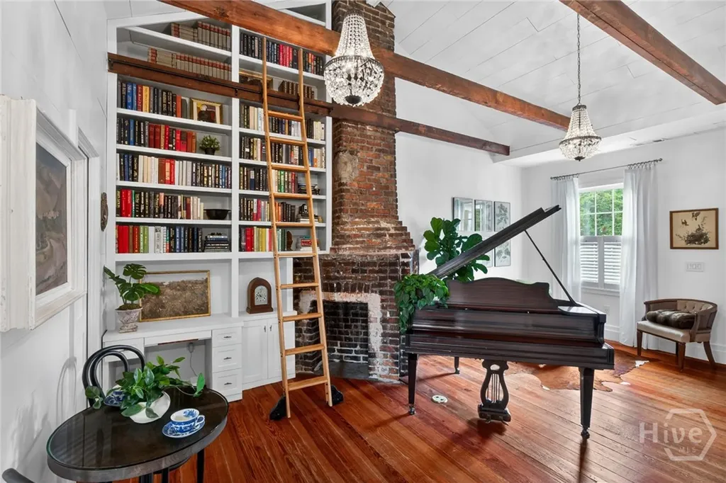 532 E Charlton Street Savannah GA 31401