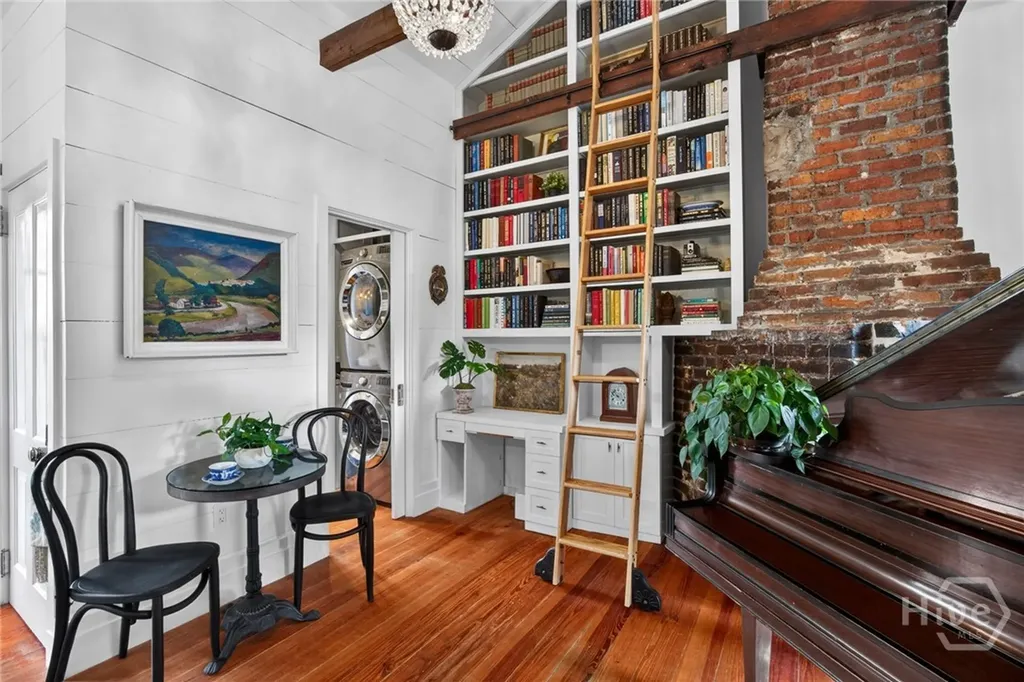 532 E Charlton Street Savannah GA 31401